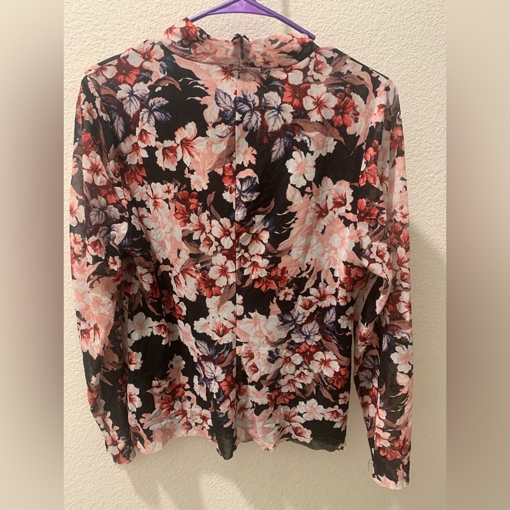 Vince Camuto Floral Print Top - Black and Pink - Picture 2 of 4